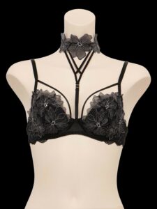 LINGERIEAM シャインスパンコール グレースシルク ブラ